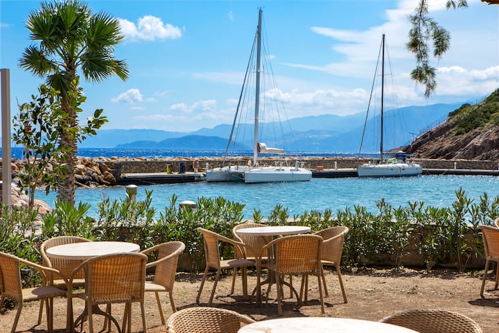 Wyndham Grand Crete Mirabello Bay bar and grill in Agios Nikolaos, Other than US/Canada