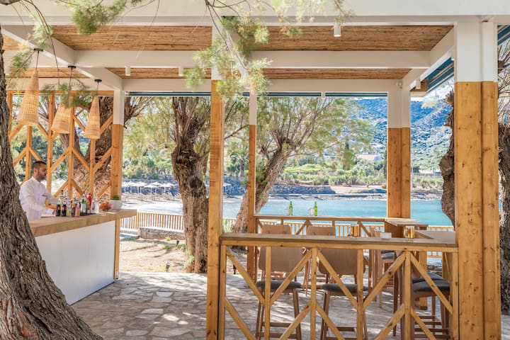 Wyndham Grand Crete Mirabello Bay bar and grill in Agios Nikolaos, Other than US/Canada
