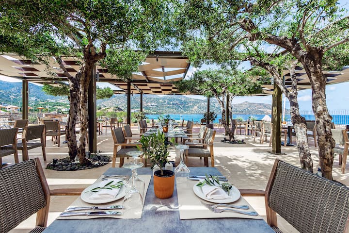 Wyndham Grand Crete Mirabello Bay restaurant in Agios Nikolaos, Other than US/Canada