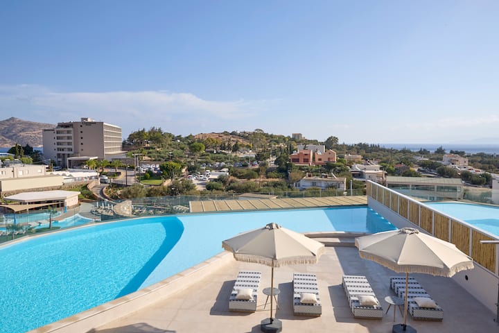 Wyndham Grand Crete Mirabello Bay suite in Agios Nikolaos, Other than US/Canada