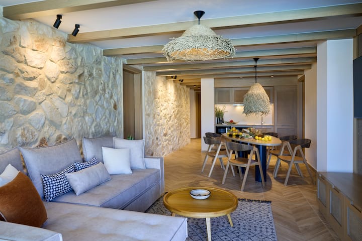 Wyndham Grand Crete Mirabello Bay suite in Agios Nikolaos, Other than US/Canada