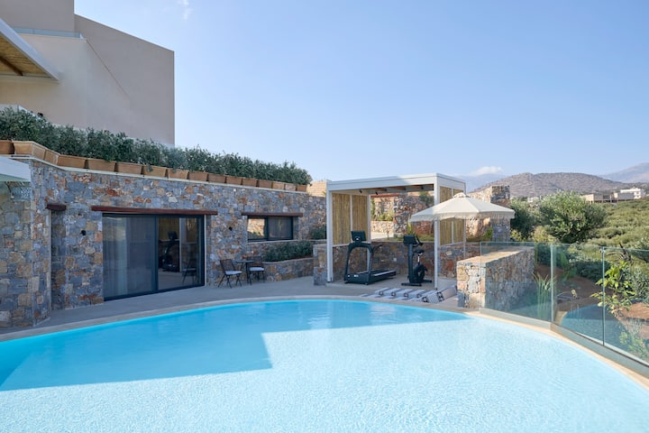 Wyndham Grand Crete Mirabello Bay suite in Agios Nikolaos, Other than US/Canada