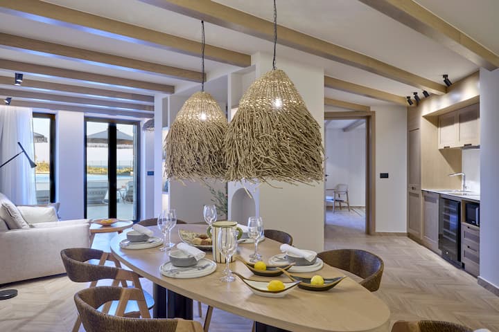 Wyndham Grand Crete Mirabello Bay suite in Agios Nikolaos, Other than US/Canada