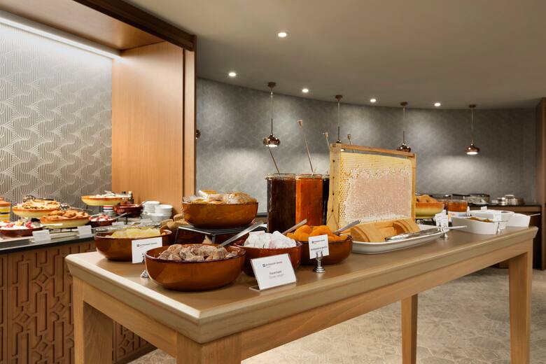 Wyndham Grand Athens restaurant in Athens, Other than US/Canada