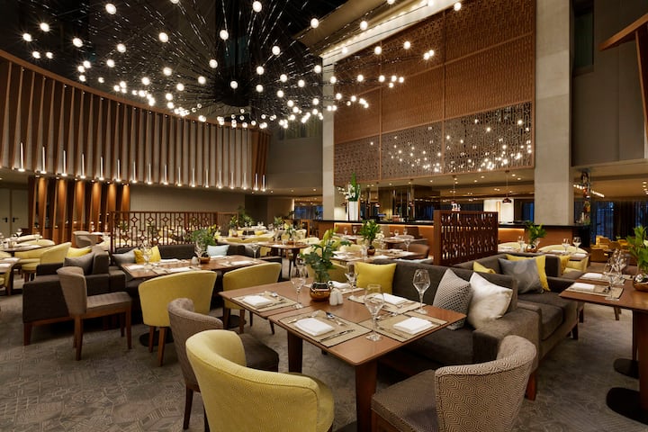 Wyndham Grand Athens restaurant in Athens, Other than US/Canada