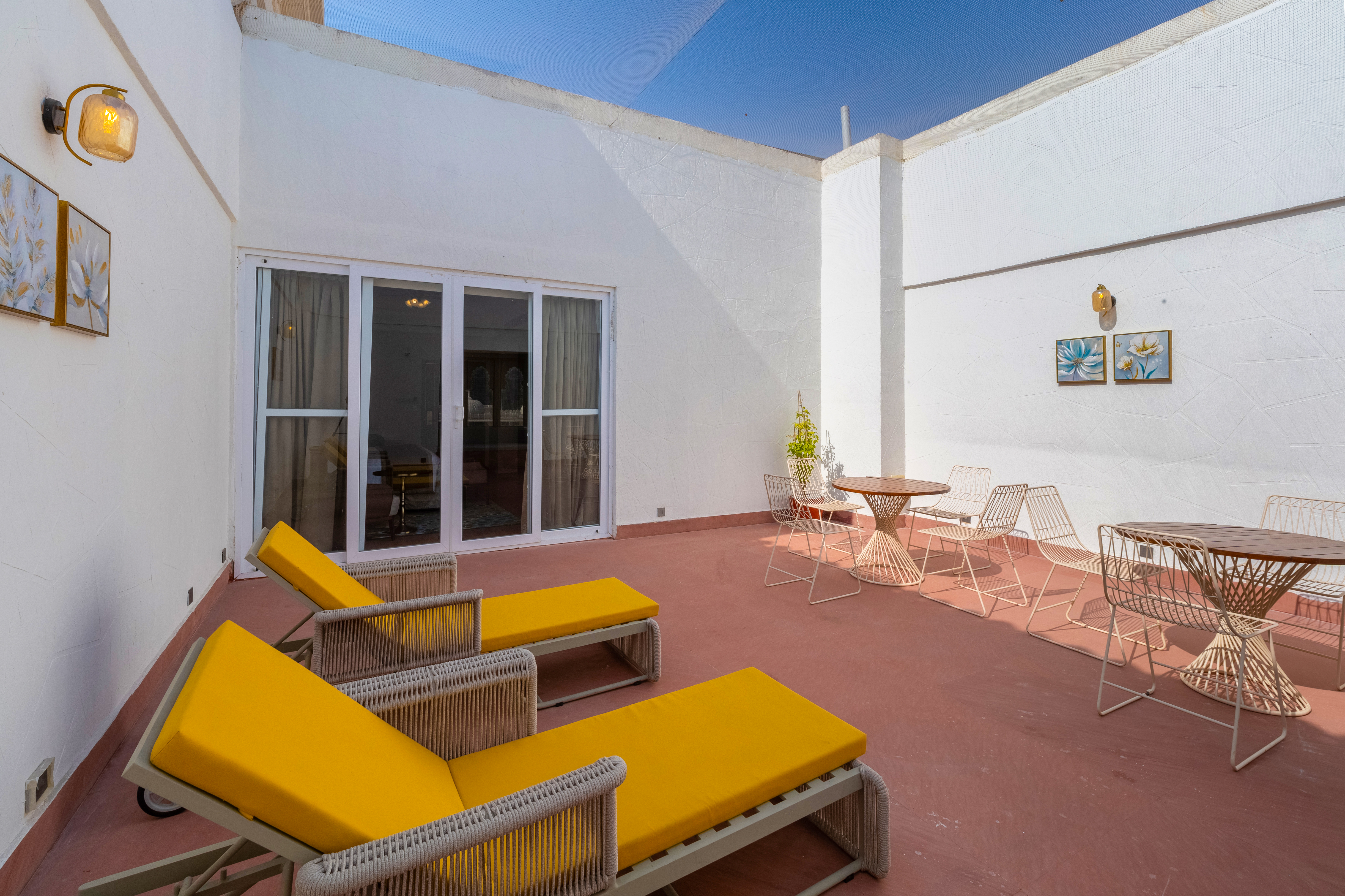 Guest room at the Wyndham Grand Udaipur Fateh Sagar Lake in Udaipur, Other than US/Canada