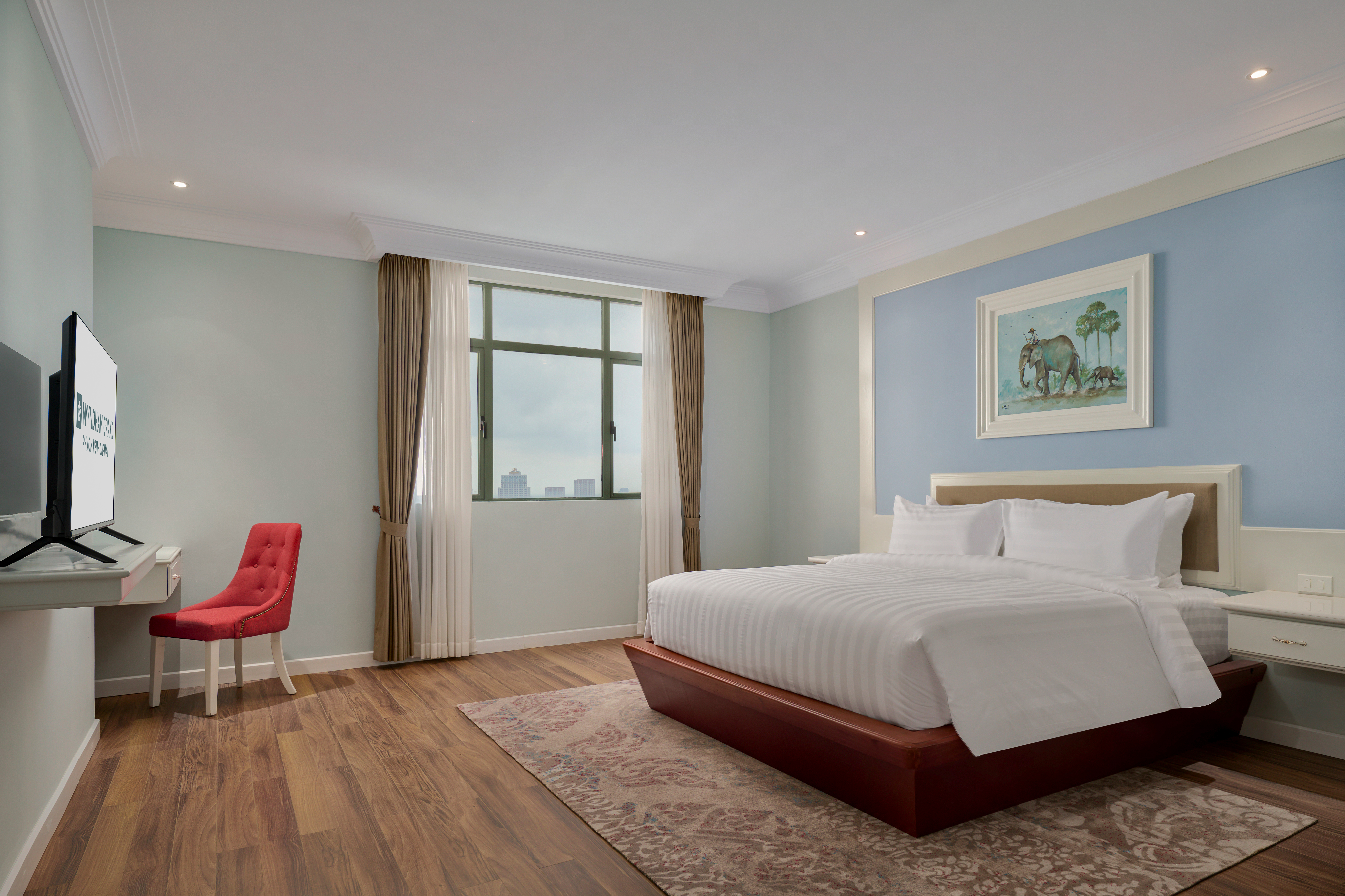 Wyndham Grand Phnom Penh Capital suite in Phnom Penh, Other than US/Canada