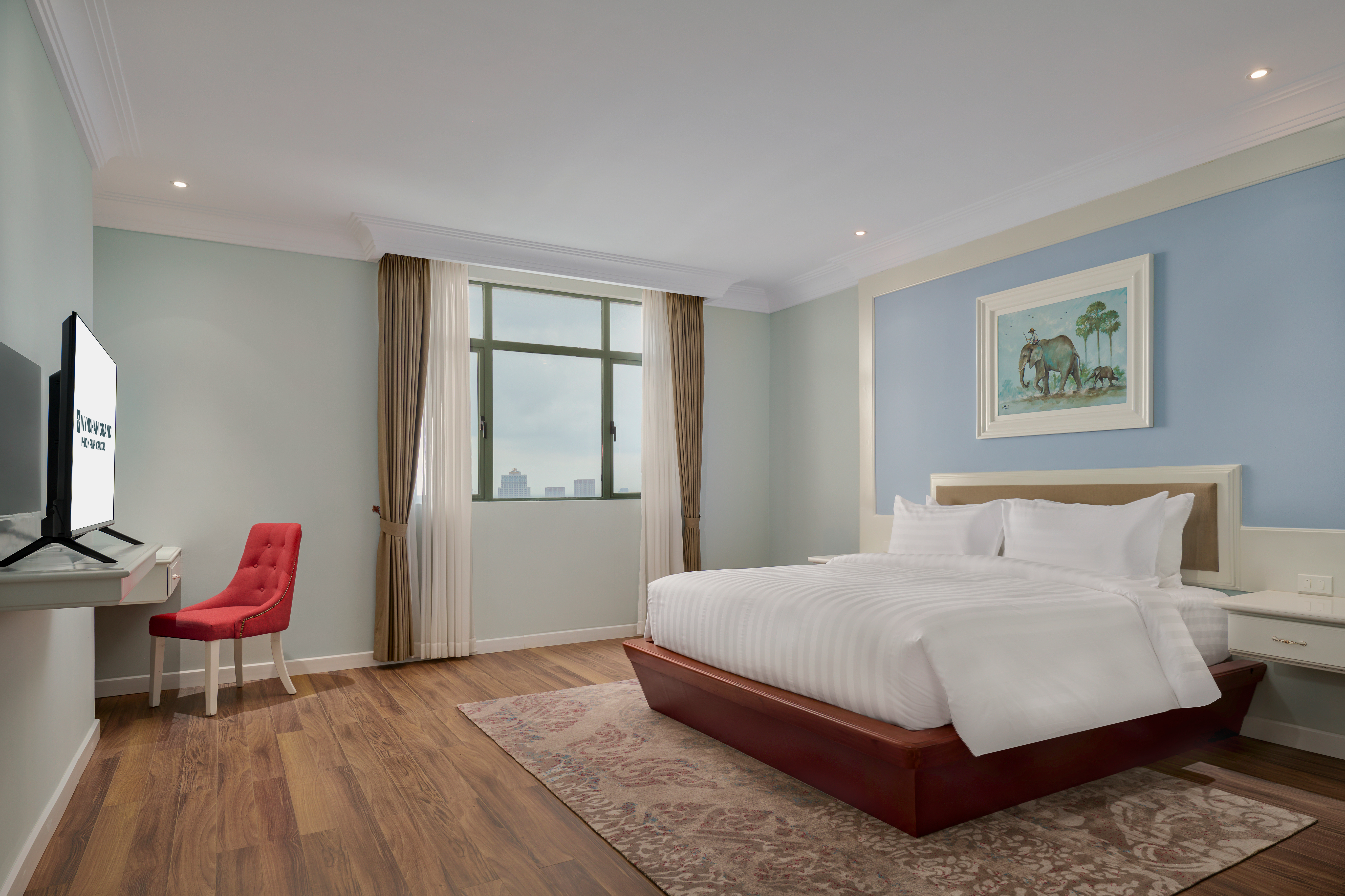 Wyndham Grand Phnom Penh Capital suite in Phnom Penh, Other than US/Canada