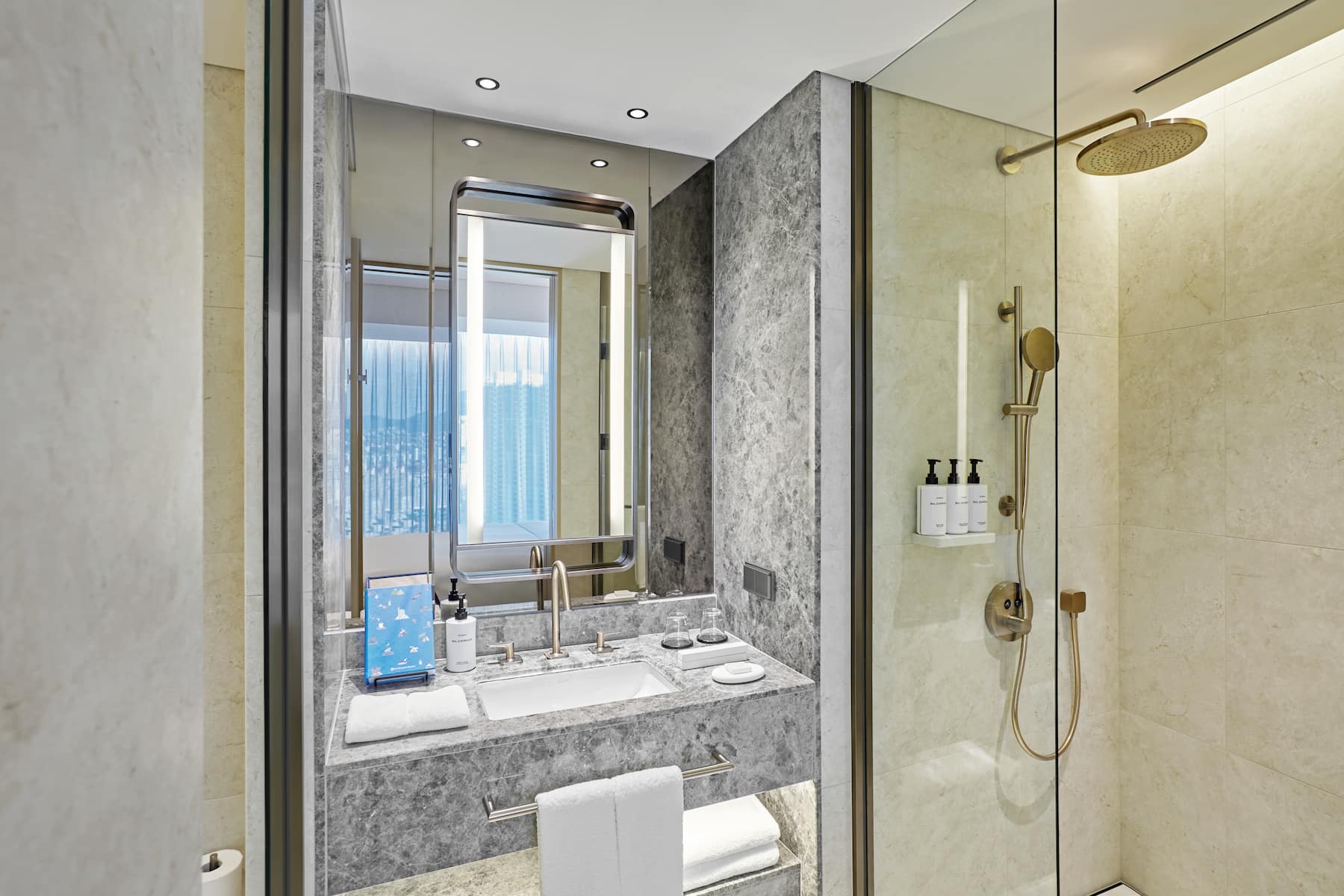 Guest room bath at the Wyndham Grand Busan Ijin in Busan, Other than US/Canada