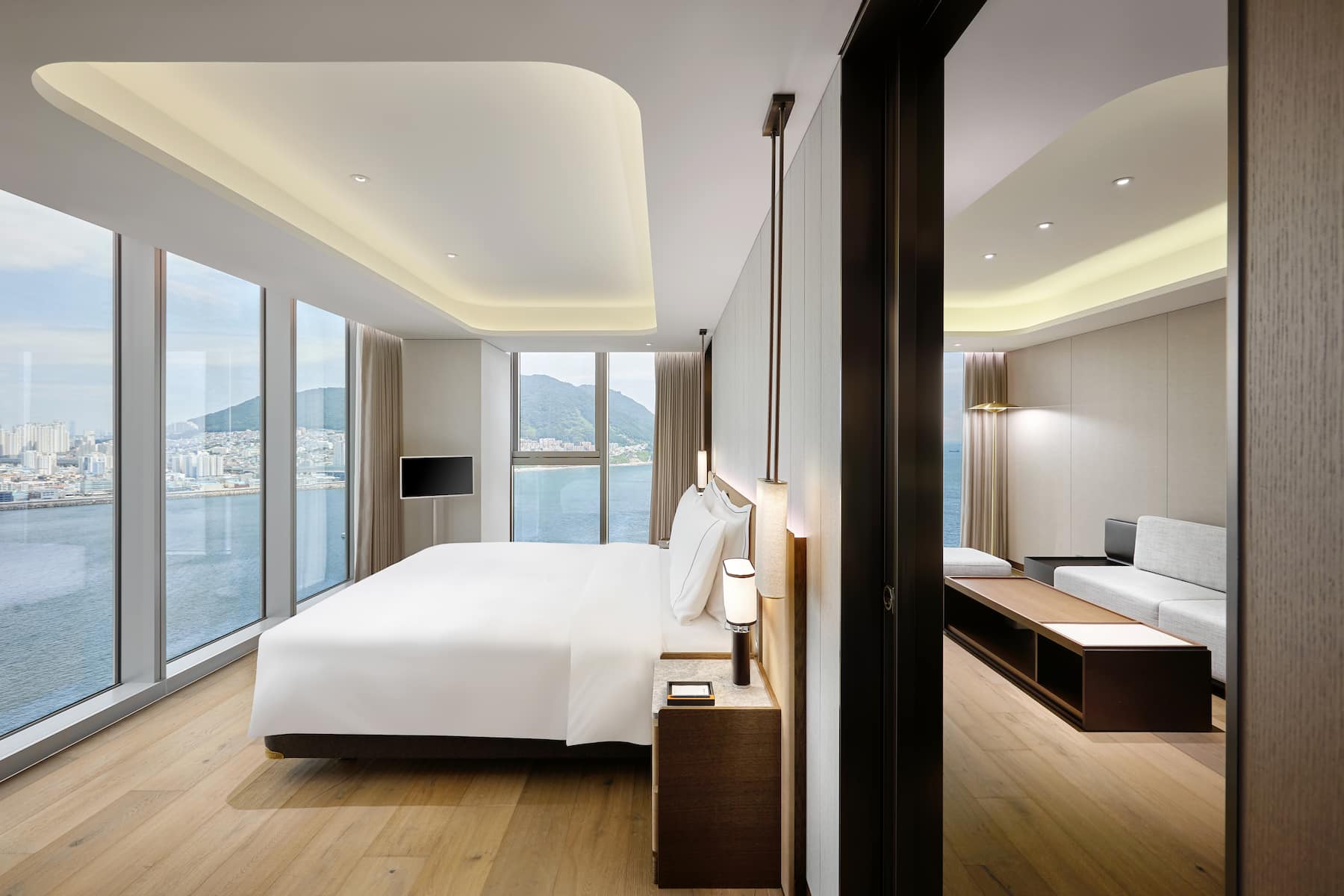 Guest room at the Wyndham Grand Busan Ijin in Busan, Other than US/Canada