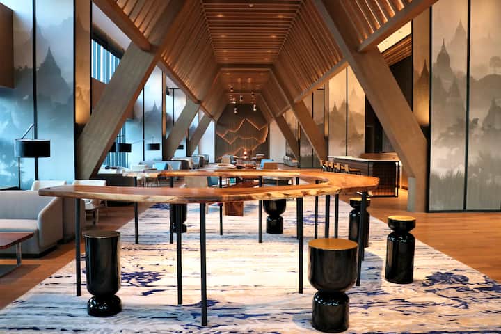 Bar at Wyndham Grand Yangon in Yangon, Other than US/Canada