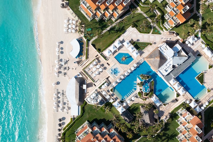 Aerial View of Wyndham Grand Cancun All Inclusive Resort & Villas hotel in Cancun, Other than US/Canada