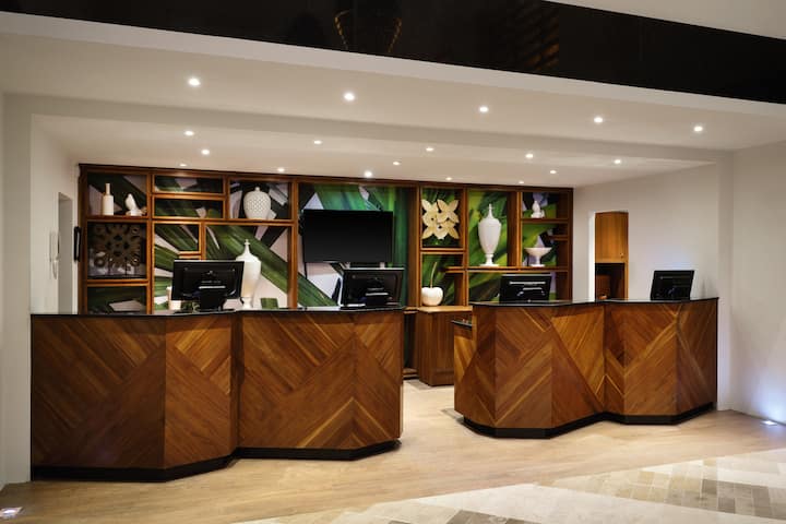 Wyndham Grand Cancun All Inclusive Resort & Villas reception in Cancun, Other than US/Canada