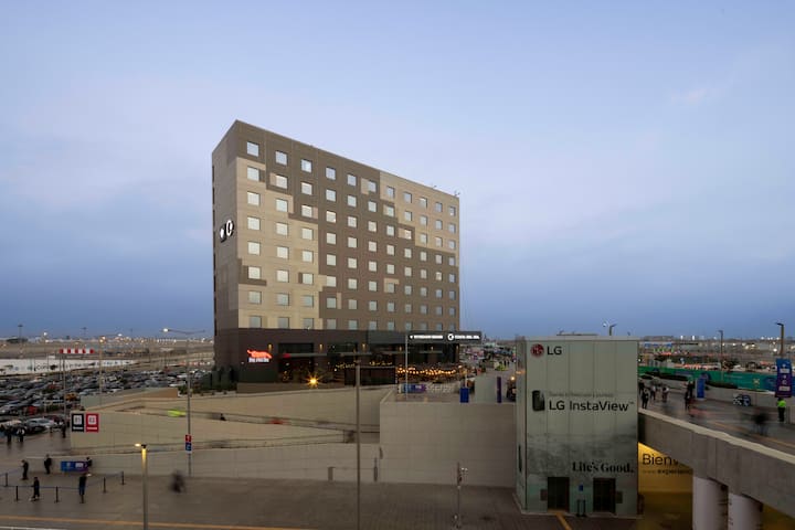 Exterior of Wyndham Grand Costa Del Sol Lima Airport hotel in Lima, Other than US/Canada