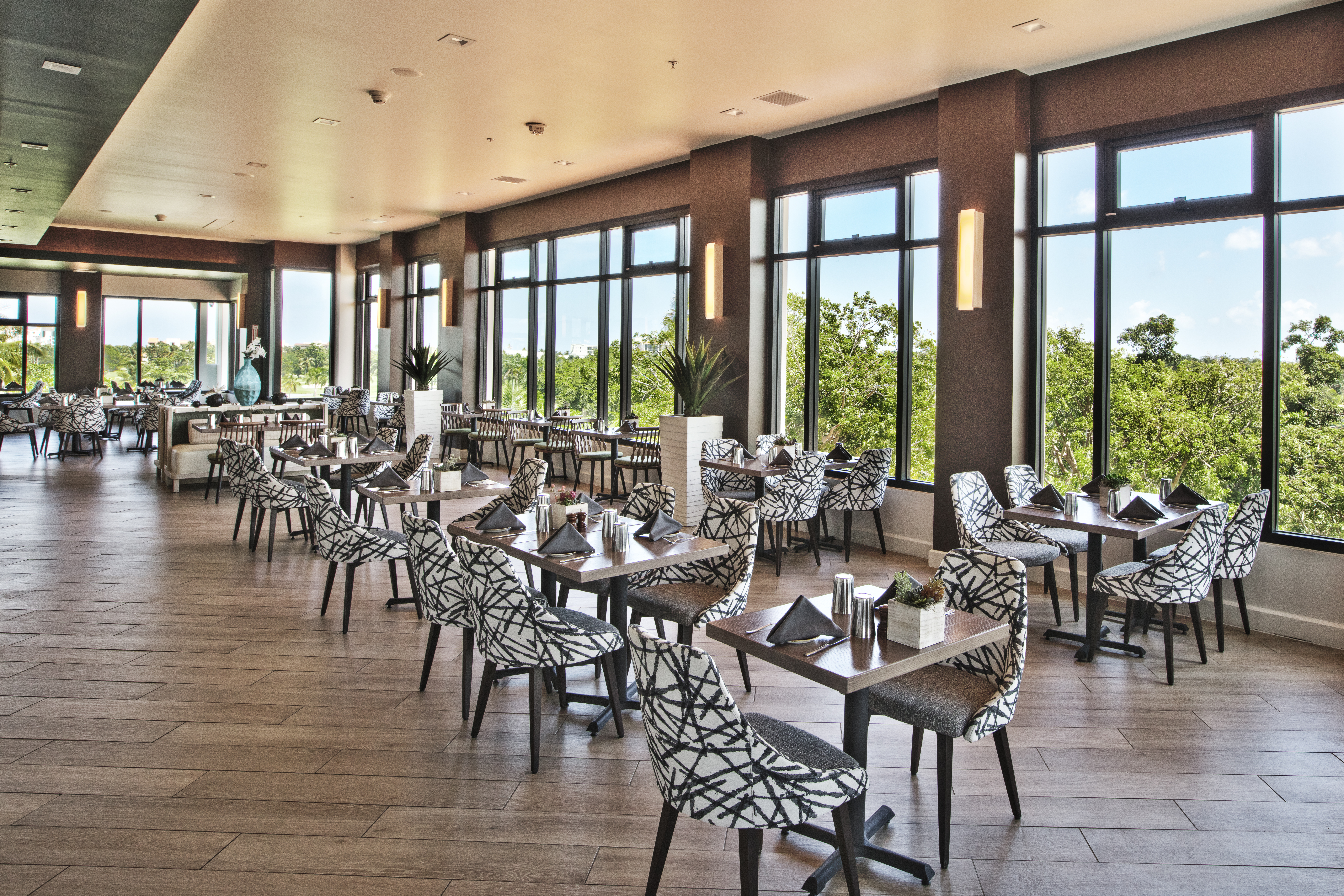 Wyndham Grand Rio Mar Rainforest Beach and Golf Resort restaurant in Rio Grande, Other than US/Canada