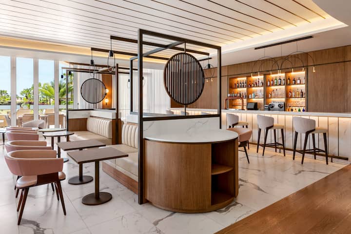 Bar at Wyndham Grand Algarve in Algarve, Other than US/Canada