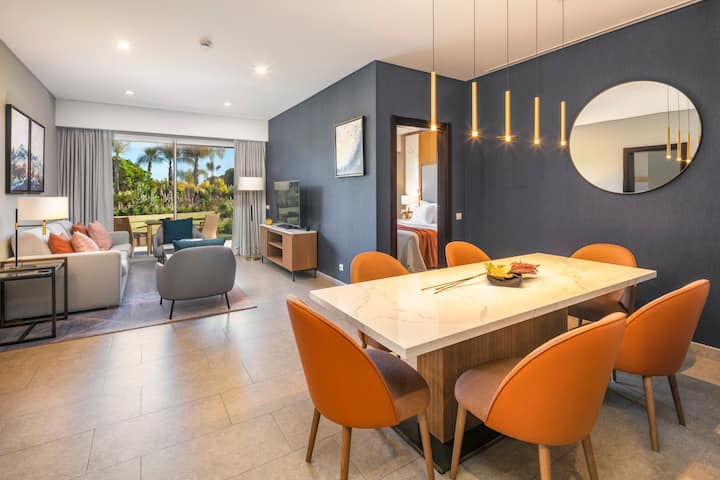 Wyndham Grand Algarve suite living room in Algarve, Other than US/Canada