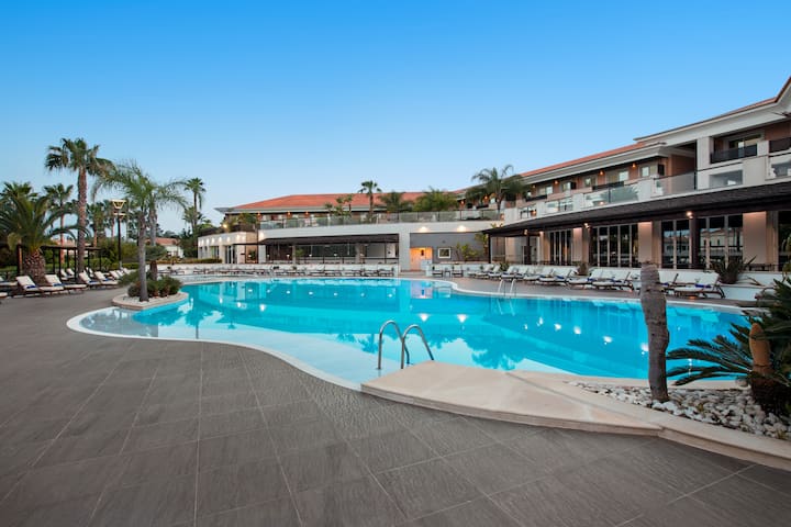 Pool at the Wyndham Grand Algarve in Algarve, Other than US/Canada