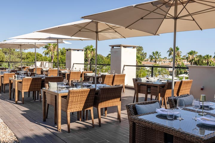 Wyndham Grand Algarve restaurant in Algarve, Other than US/Canada
