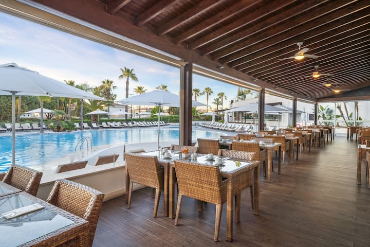 Wyndham Grand Algarve restaurant in Algarve, Other than US/Canada