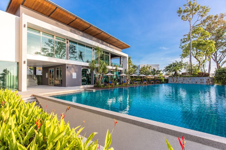 Pool at the Wyndham Grand Phuket Kalim Bay in Phuket, Other than US/Canada