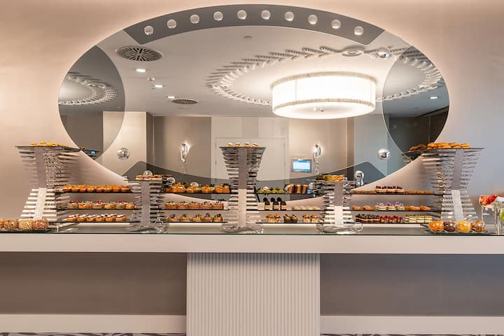 Meeting room at Wyndham Grand Istanbul Kalamis Marina Hotel in Istanbul, Other than US/Canada