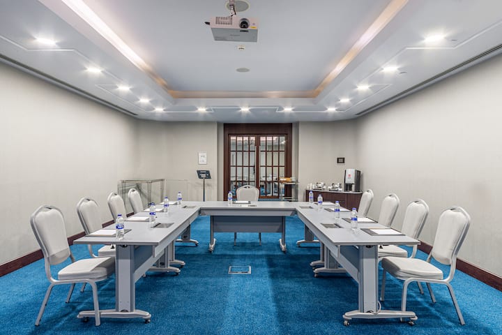 Meeting room at Wyndham Grand Istanbul Kalamis Marina Hotel in Istanbul, Other than US/Canada