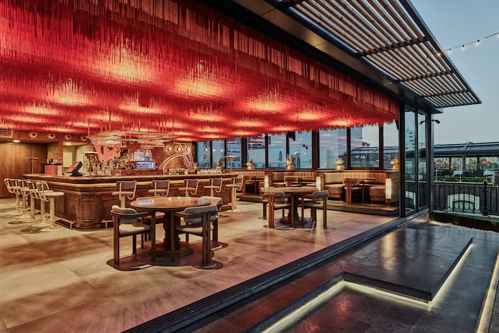 Wyndham Grand Istanbul Kalamis Marina Hotel restaurant in Istanbul, Other than US/Canada