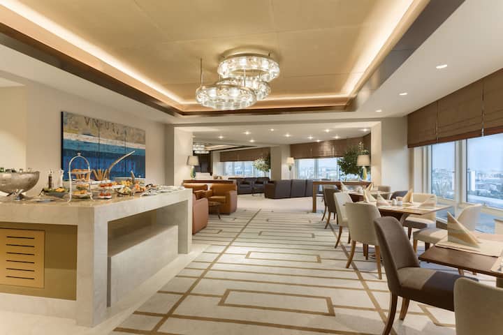 Bar at Wyndham Grand Istanbul Europe in Istanbul, Other than US/Canada