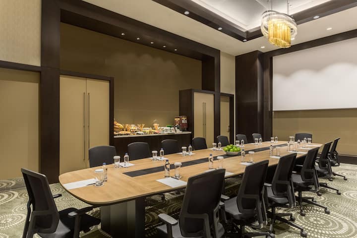 Meeting room at Wyndham Grand Istanbul Europe in Istanbul, Other than US/Canada