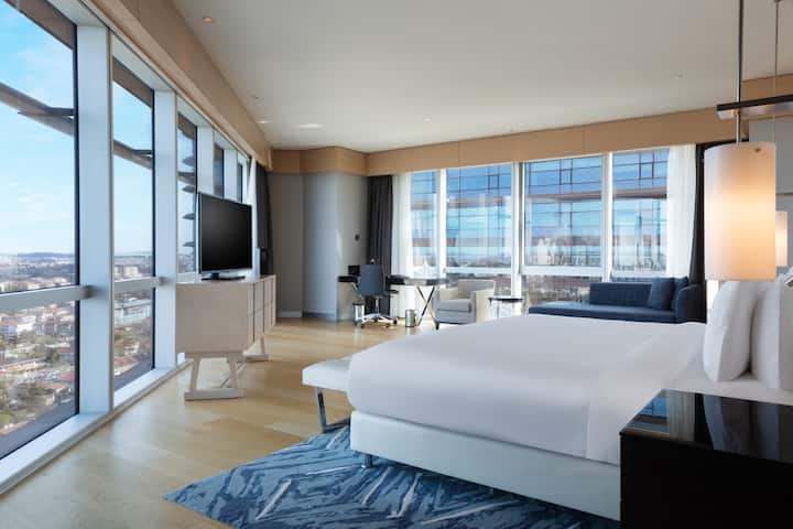 Guest room at the Wyndham Grand Istanbul Levent Hotel & Conference Center in Istanbul, Other than US/Canada
