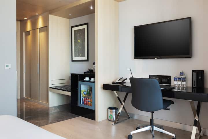 Guest room at the Wyndham Grand Istanbul Levent Hotel & Conference Center in Istanbul, Other than US/Canada