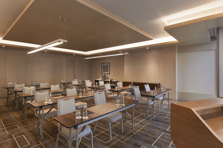 Meeting room at Wyndham Grand Istanbul Levent Hotel & Conference Center in Istanbul, Other than US/Canada