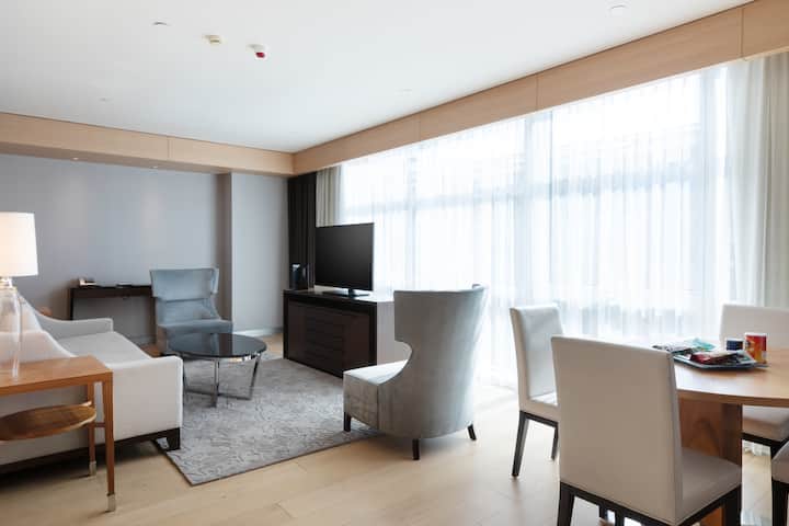 Wyndham Grand Istanbul Levent Hotel & Conference Center suite in Istanbul, Other than US/Canada
