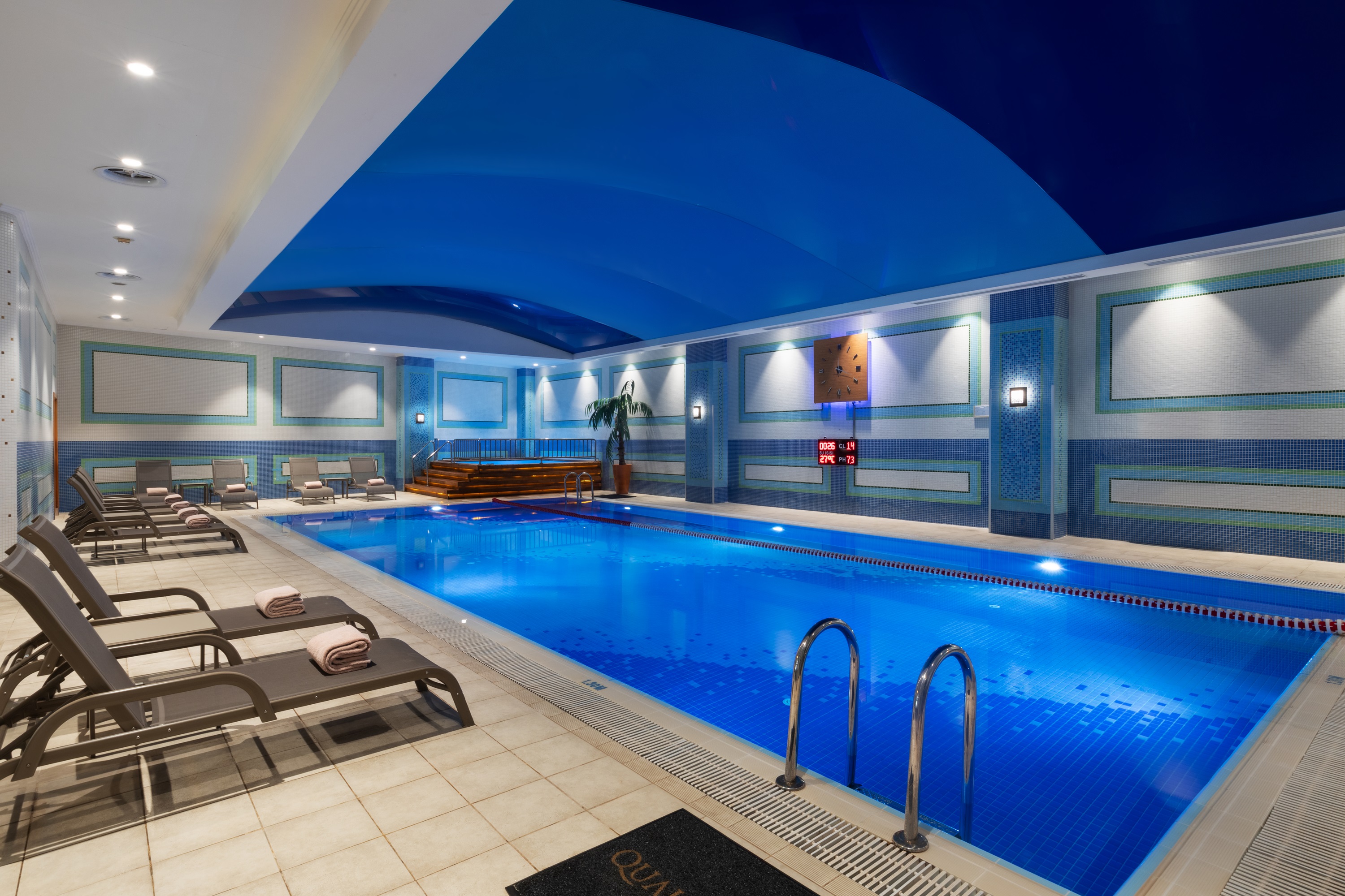 Wyndham Grand Izmir Ozdilek Izmir Tr Hotels