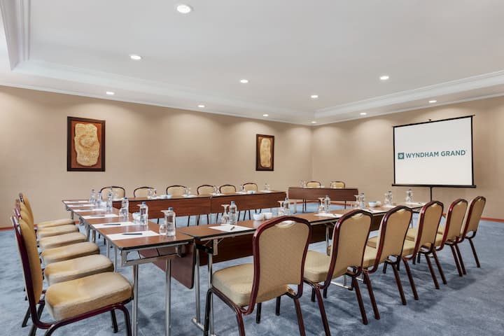 U-shape meeting room at Wyndham Grand Kayseri in Kayseri, Other than US/Canada
