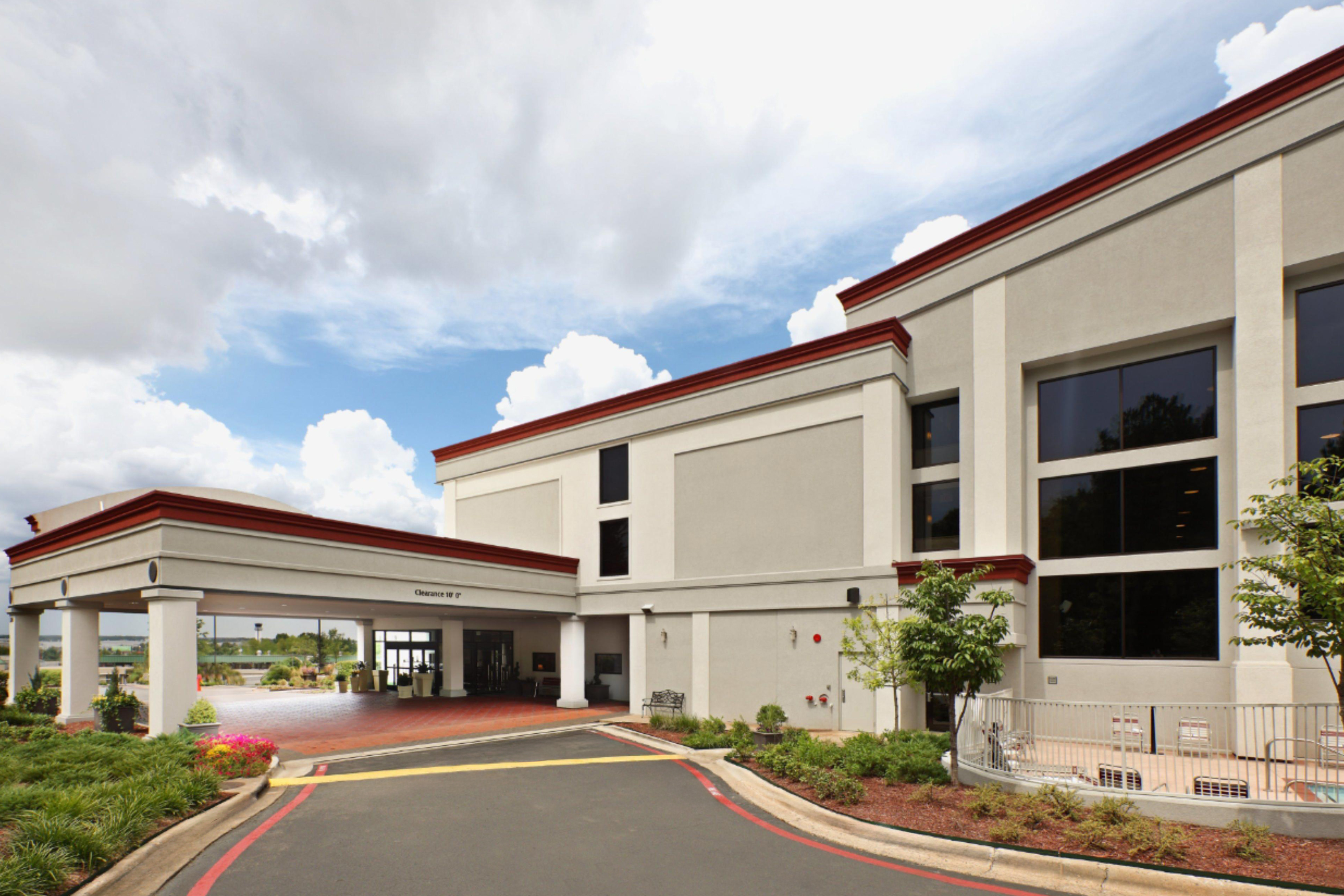 Exterior of Wyndham Grand Executive Center Little Rock Airport hotel in Little Rock, Arkansas