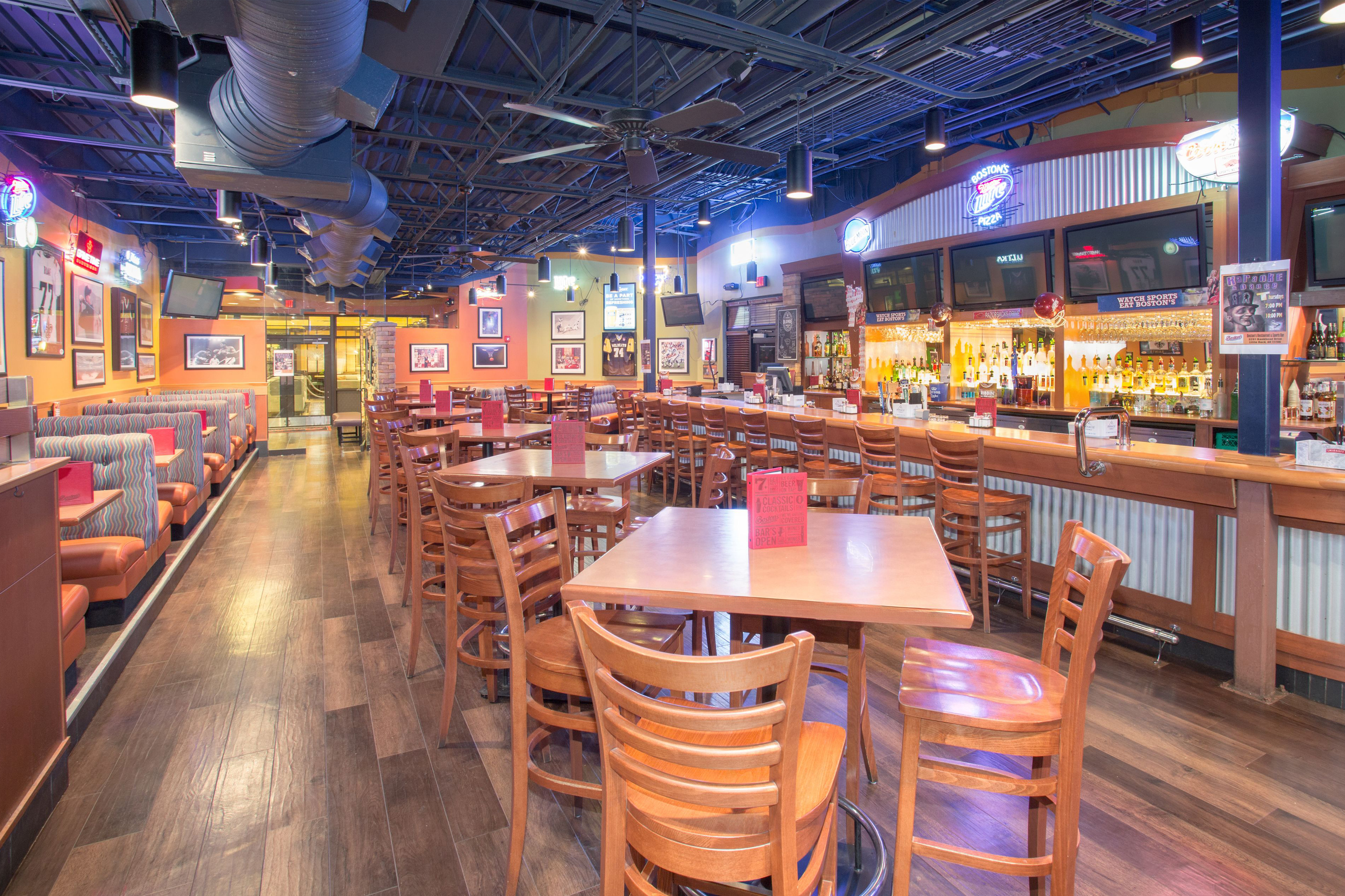 Wyndham Grand Executive Center Little Rock Airport restaurant in Little Rock, Arkansas