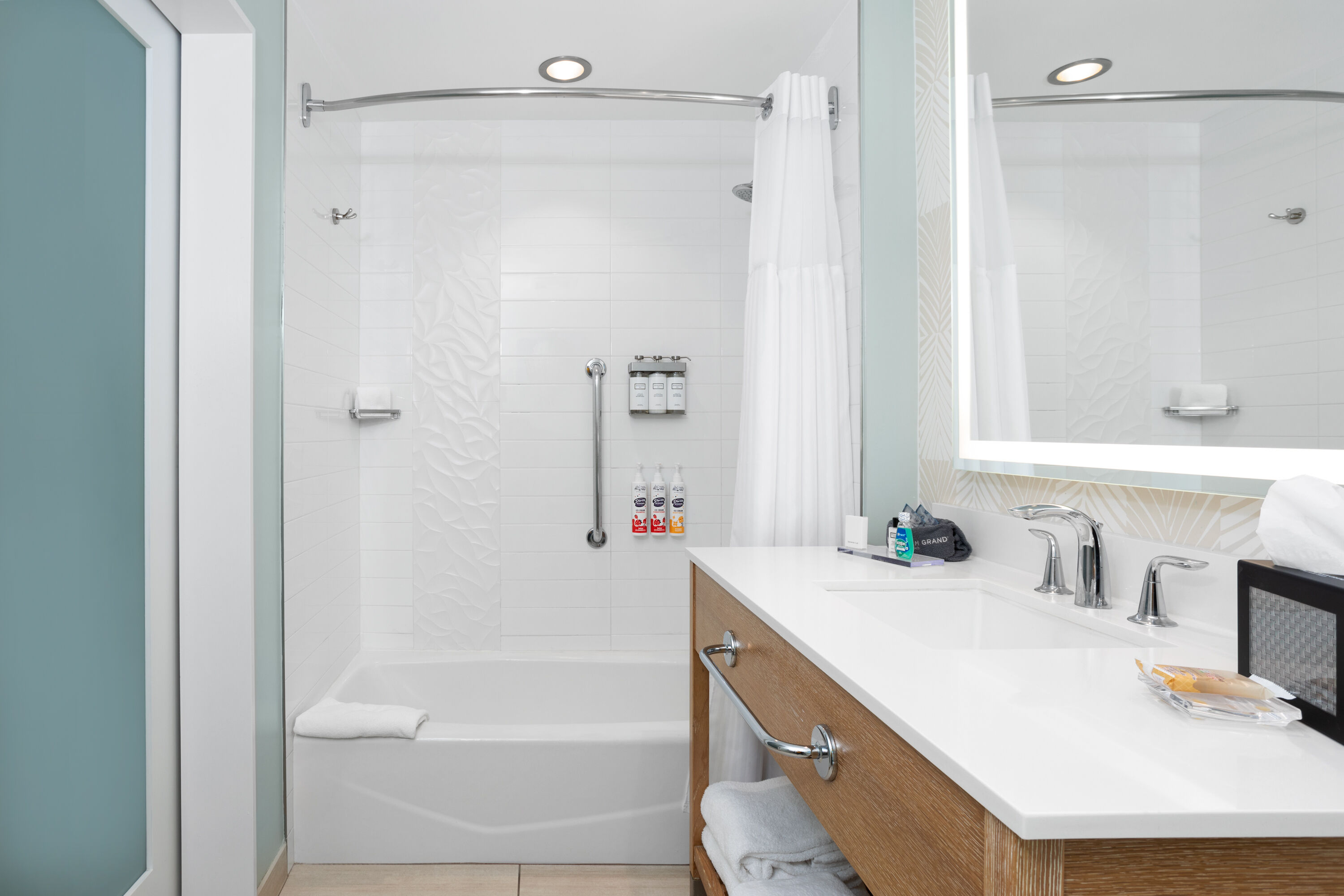 Wyndham Grand Clearwater Beach Accommodations