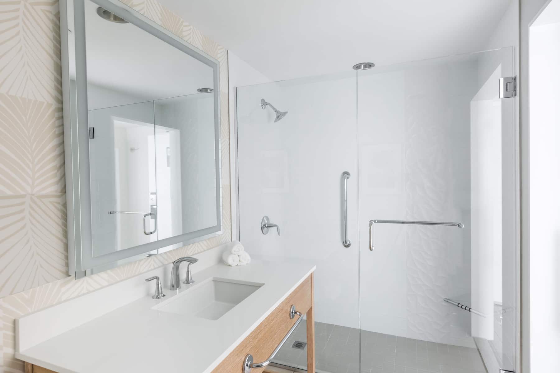 Guest room bath at the Wyndham Grand Clearwater Beach in Clearwater, Florida
