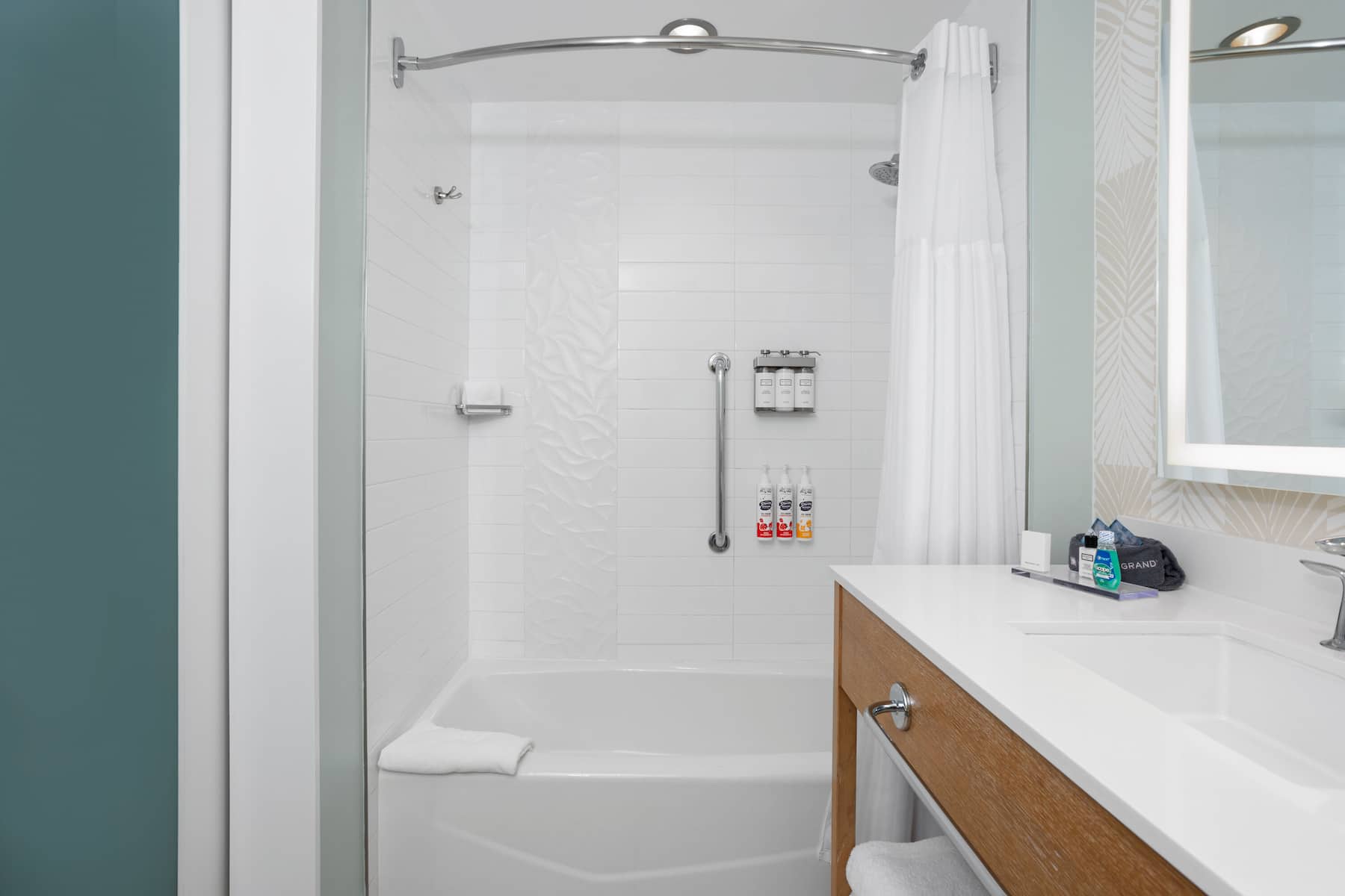 Guest room bath at the Wyndham Grand Clearwater Beach in Clearwater, Florida