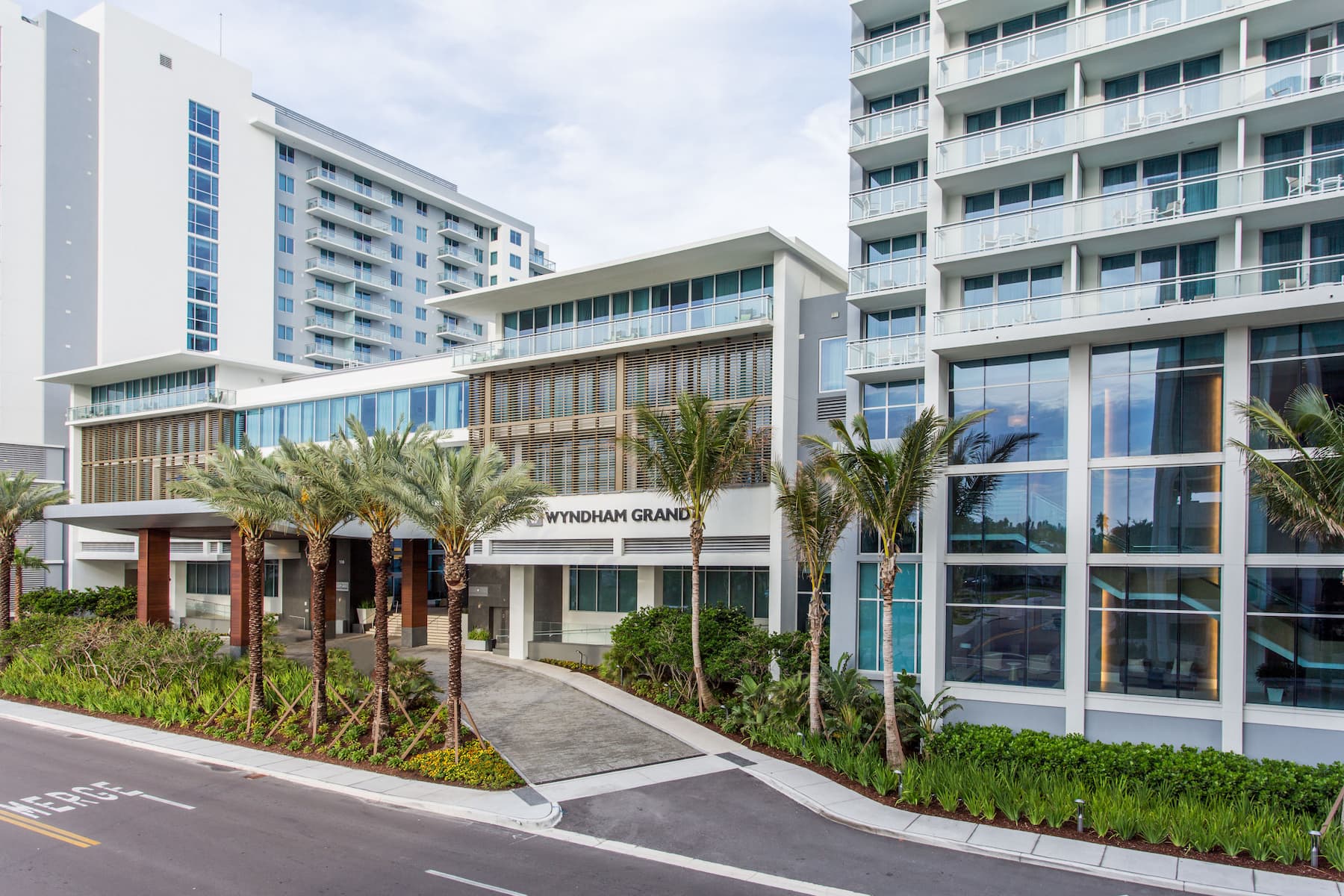 Exterior Day Image of Wyndham Grand Clearwater Beach hotel in Clearwater, Florida