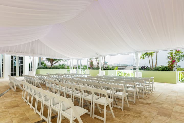 Wyndham Grand Jupiter at Harbourside Place ballroom wedding in Jupiter, Florida