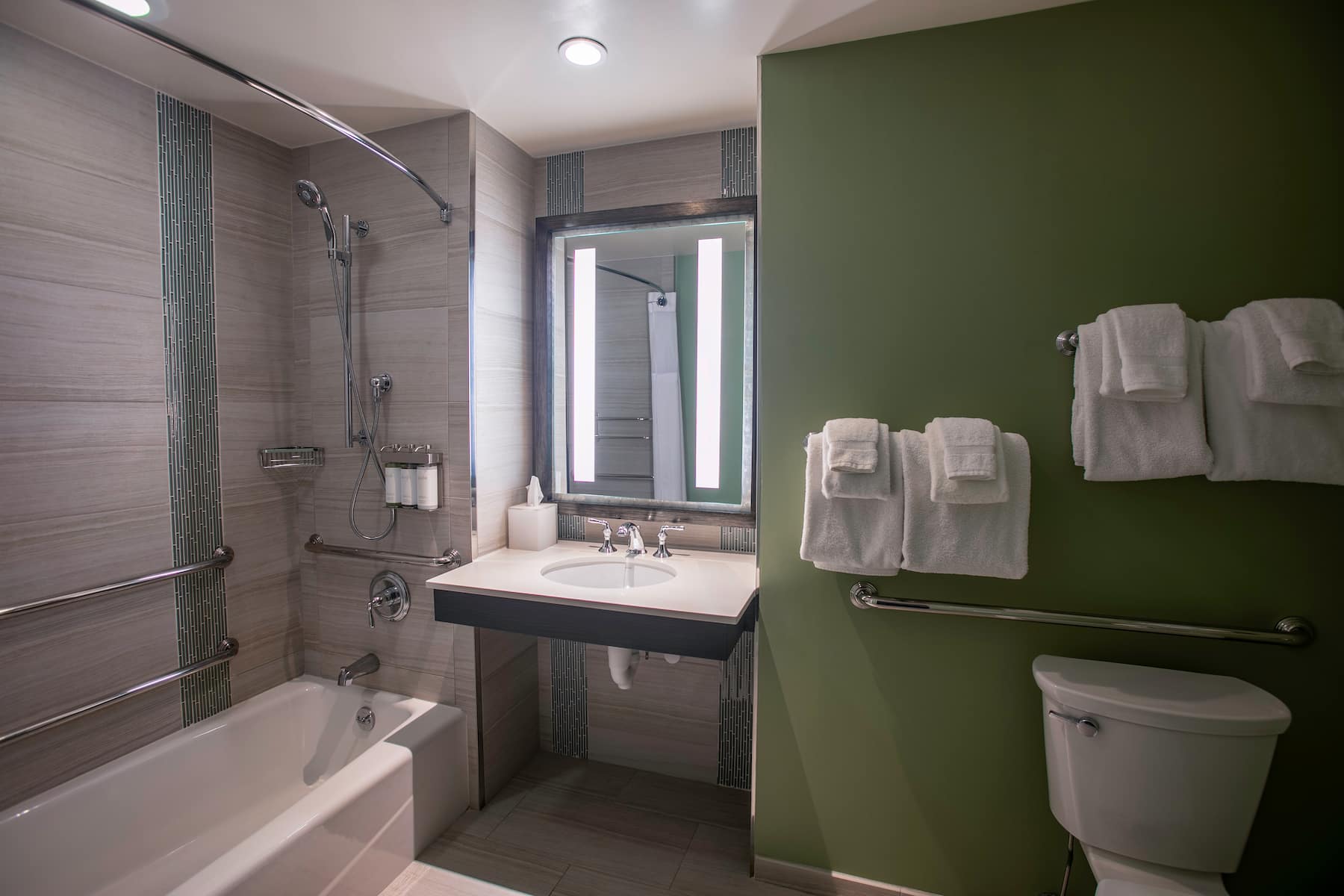 Guest room bath at the Wyndham Grand Jupiter at Harbourside Place in Jupiter, Florida