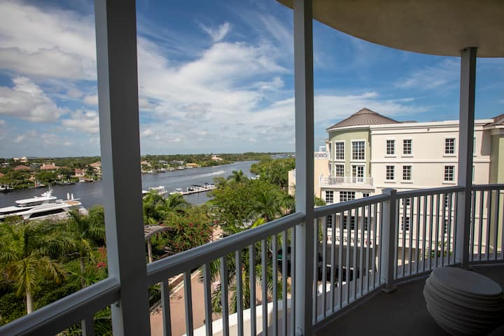 Guest room at the Wyndham Grand Jupiter at Harbourside Place in Jupiter, Florida