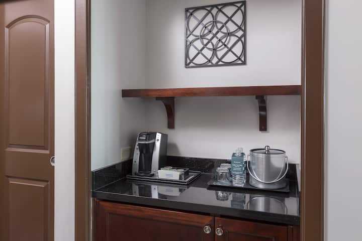 Guest room feature at the Wyndham Grand Orlando Resort Bonnet Creek in Orlando, Florida