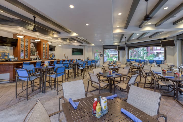 Wyndham Grand Orlando Resort Bonnet Creek restaurant in Orlando, Florida