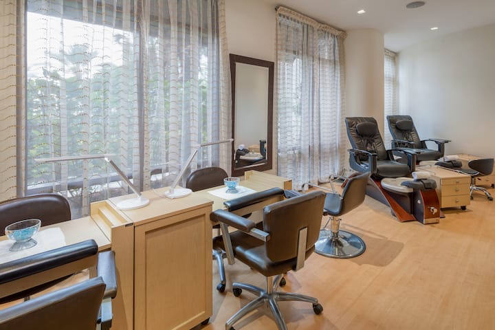 Wyndham Grand Orlando Resort Bonnet Creek spa in Orlando, Florida