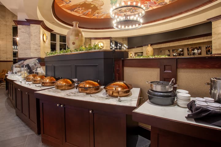 Grandover Resort & Spa, a Wyndham Grand Hotel restaurant in Greensboro, North Carolina