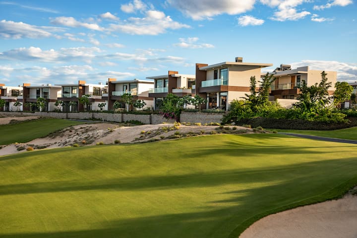 Exterior of Wyndham Grand KN Paradise Cam Ranh hotel in Cam Ranh, Other than US/Canada
